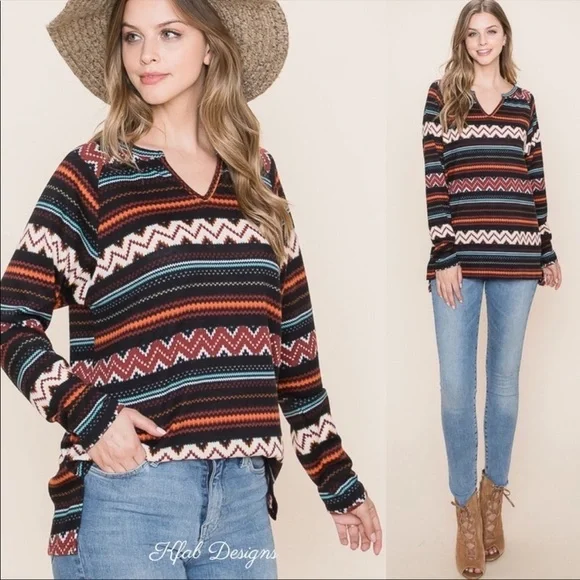 LAST 1! V Neck Super Soft, Comfy Patterned Top! - Picture 6 of 8